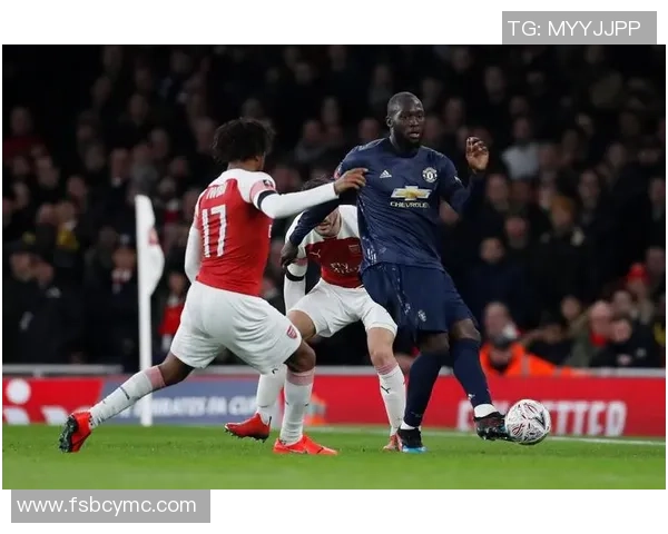 足总杯激战阿森纳逆转曼联争议判罚引发全场热议